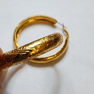 JBK Jackie Kennedy Vtg 80s Gold Tone Hoop Earring Retro Old Money French Closure